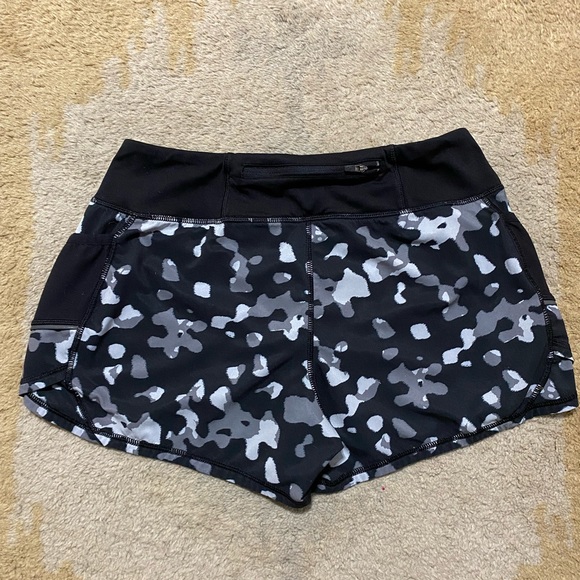 Athleta Ready Set Go Shorts - Picture 2 of 3